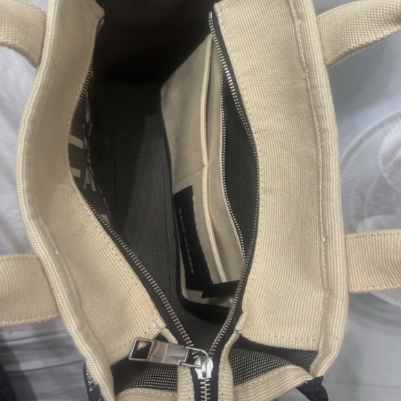 Marc Jacobs Medium Tote Bag - Picture 3 of 3